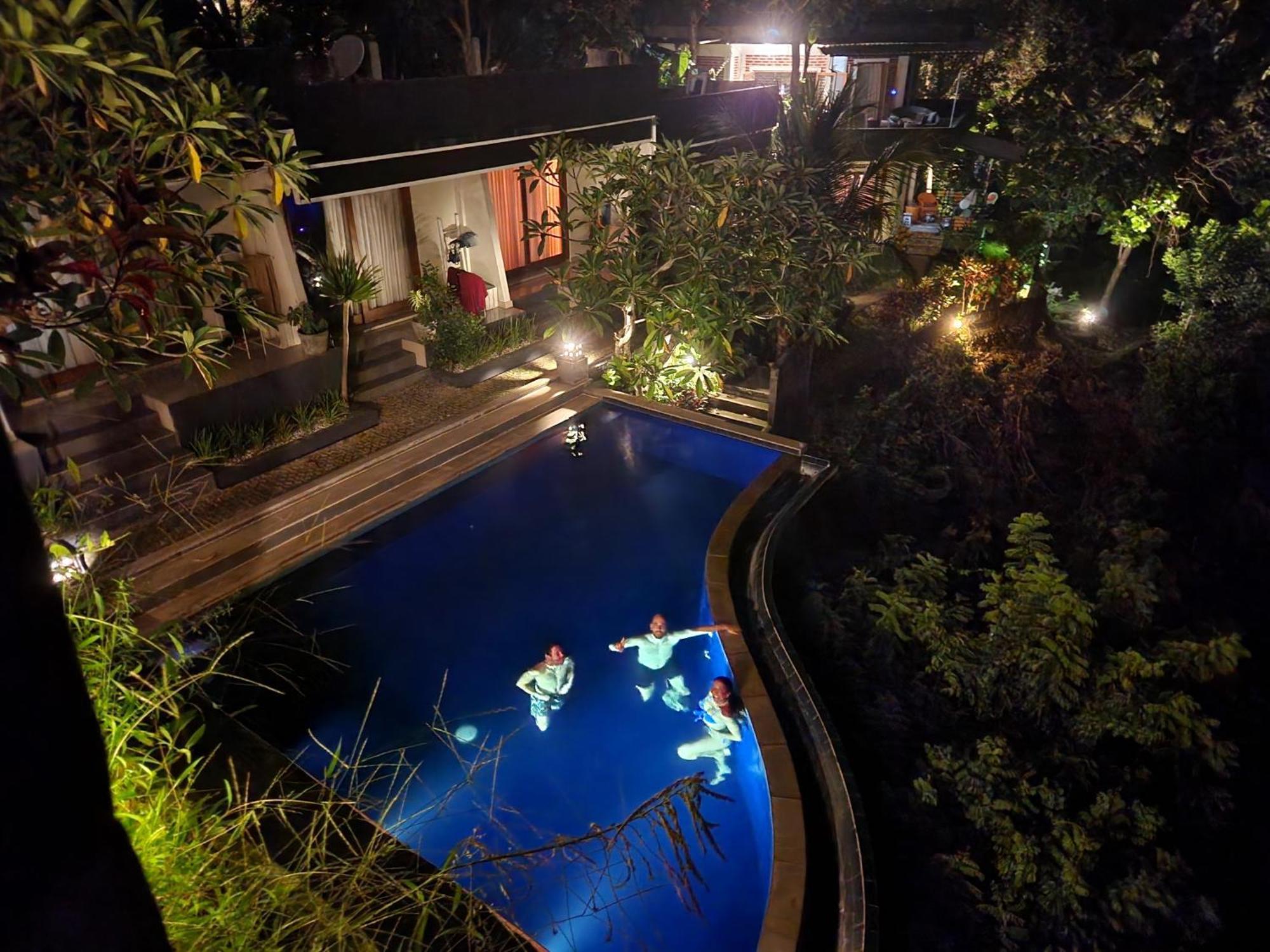 Bagus Ink Surf Camp Hostel Uluwatu  Exterior photo